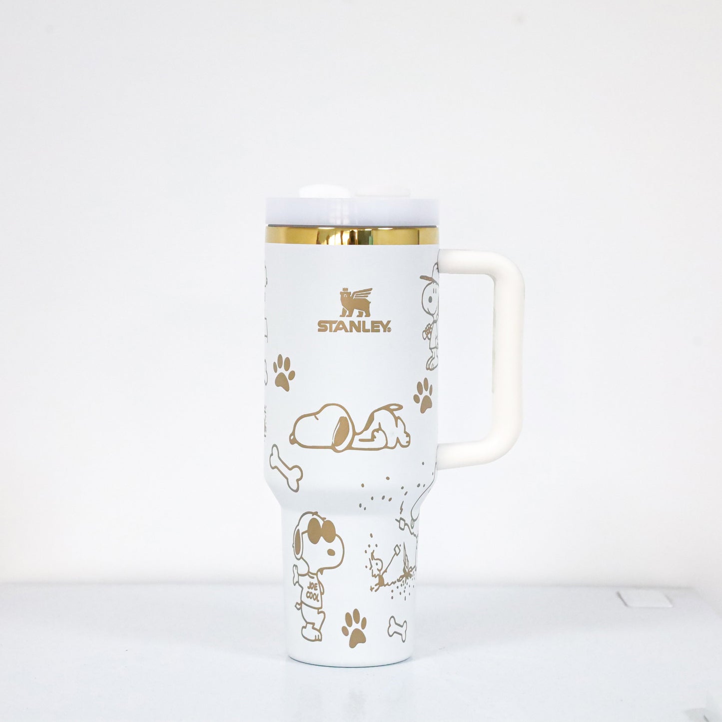 Momenvera 40oz Tumblers with Snoopy