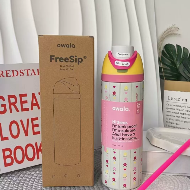 Momenvera Insulated Stainless Steel Water Bottle with Straw-32oz