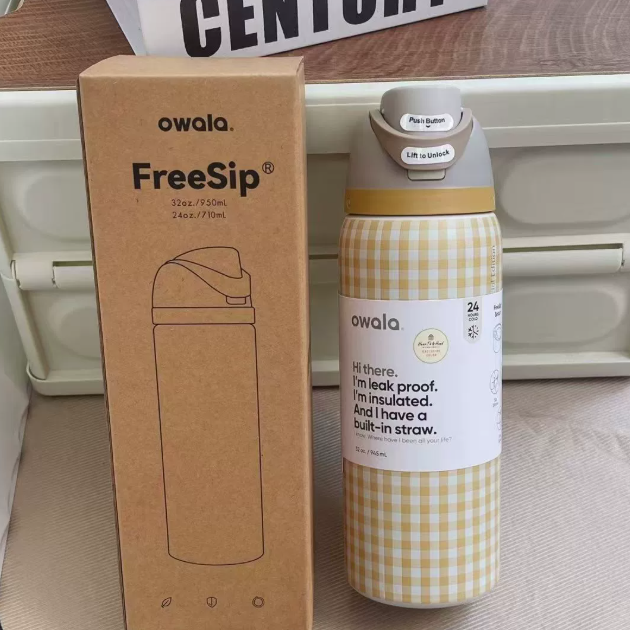 Momenvera Insulated Stainless Steel Water Bottle with Straw-32oz